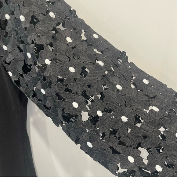 Donna Karan Top Size Large Black White Color Lace-Sleeve Half Zip Lace Feminine - Picture 4 of 5